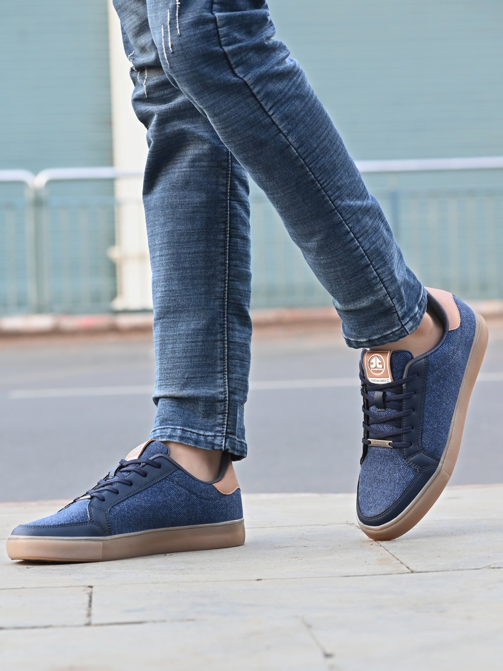 OXFORD - BLUE/MOCHA MOUSSE