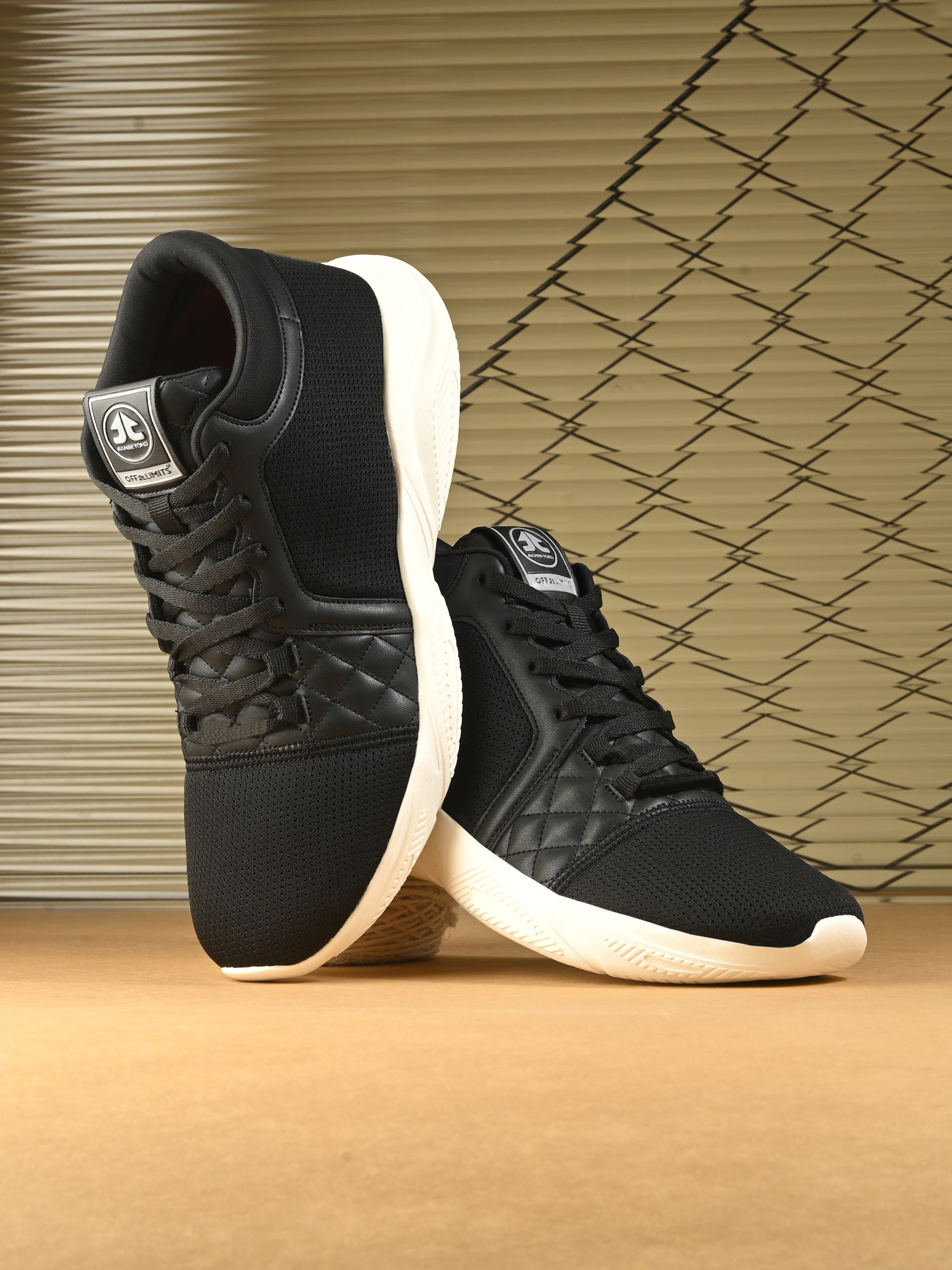 TECTON - BLACK