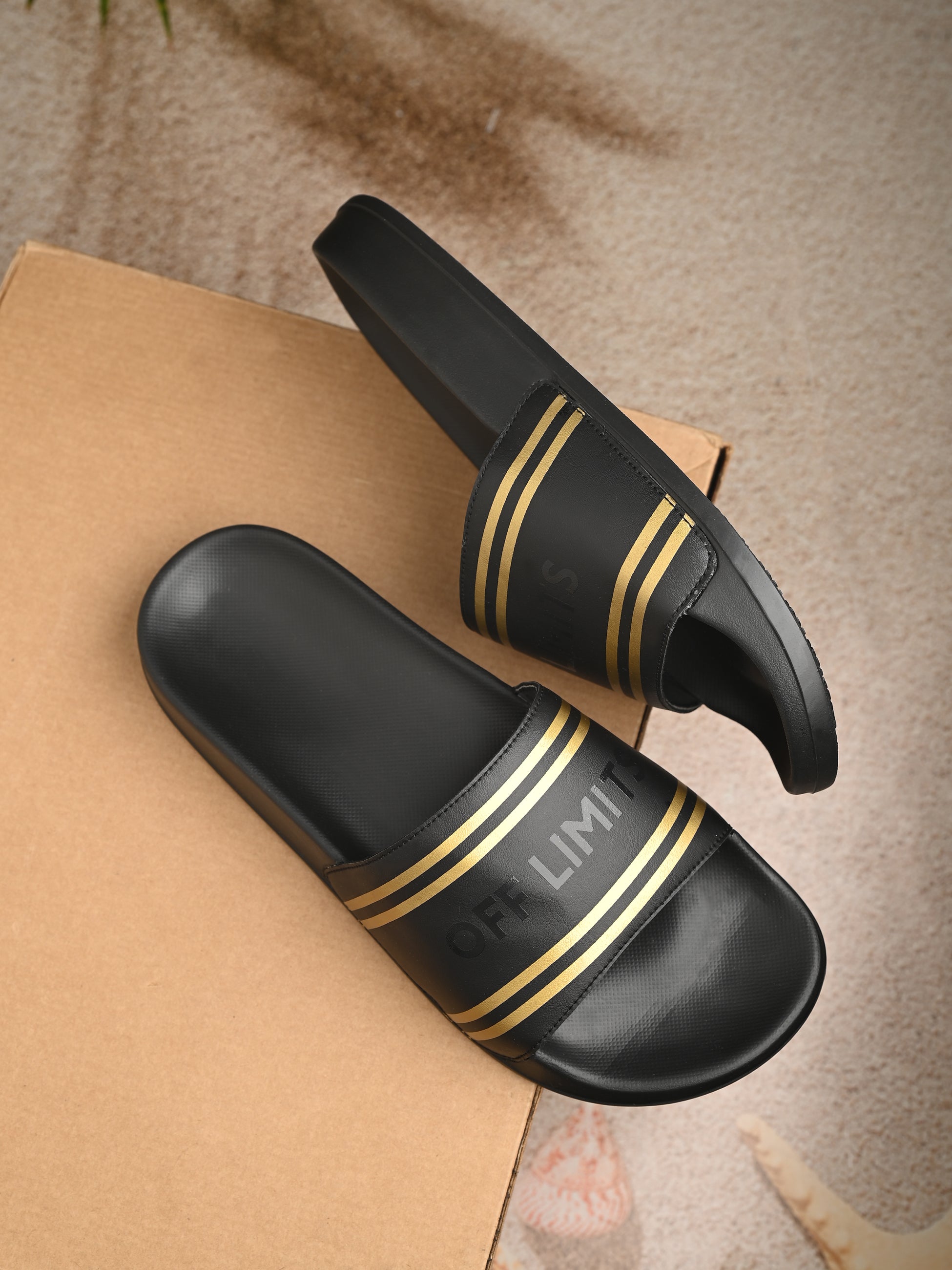 FLOAT - BLACK/GOLD