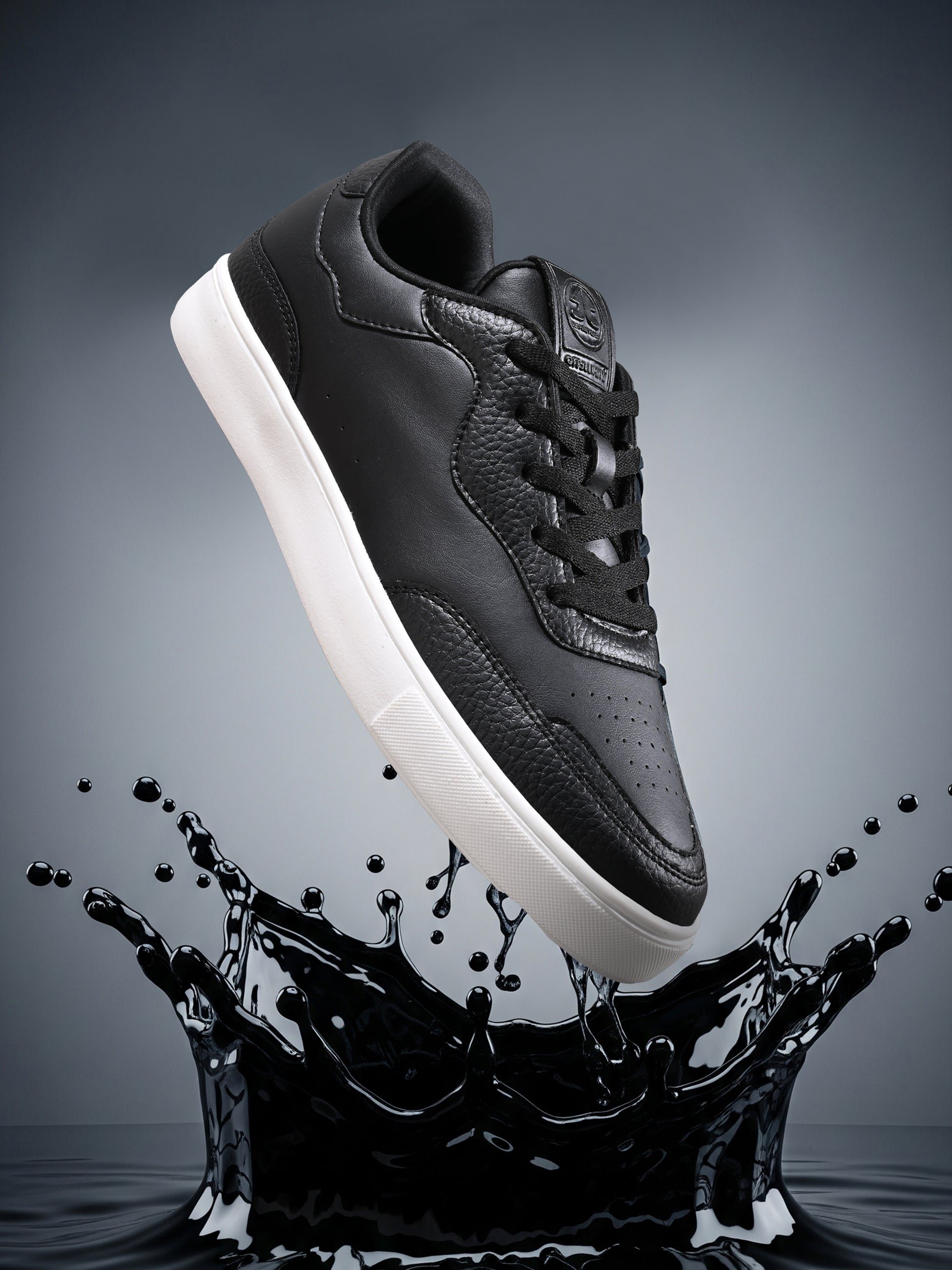 BOMBA - BLACK/WHITE