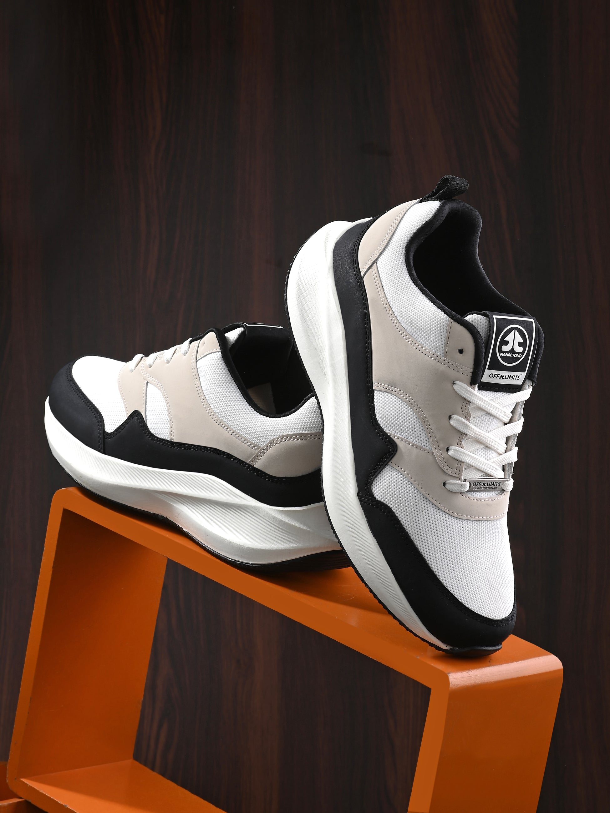 STUSSY FOR HER - OFF WHITE/BLACK/BONE WHITE