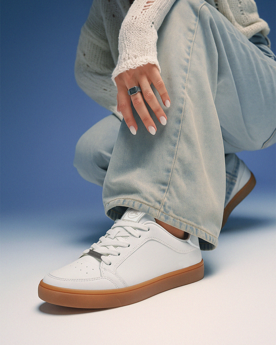 SKYLINE - WHITE/GUM