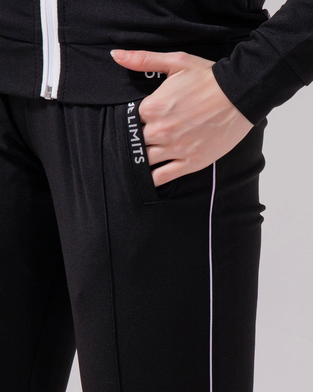 WMN ZL PIPING CNS TRACKSUIT