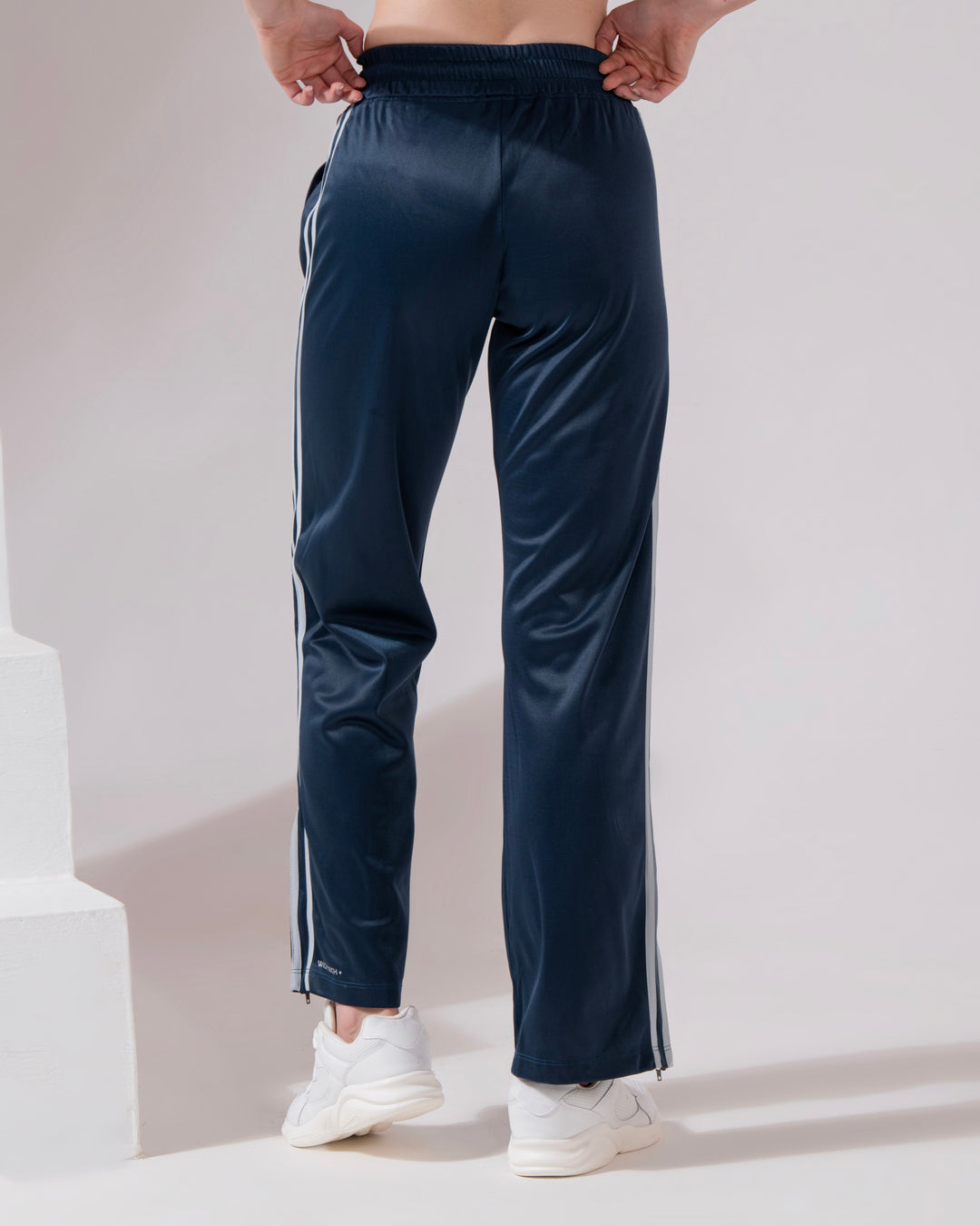 Women Zipper Flared Trackpant